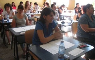 Profesorii din Republica Moldova au salarii mici şi nu îşi găsesc înlocuitori tineri