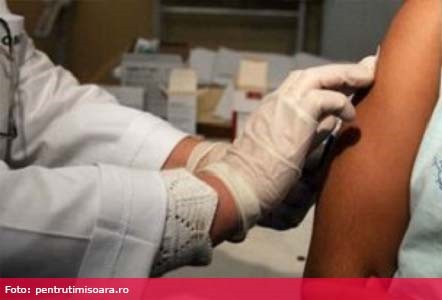 O lege îi obligă, iar alta le dă drepturi. Mai mulți părinți sunt într-un litigiu cu administrația școlară pentru că refuză să-și vaccineze copiii