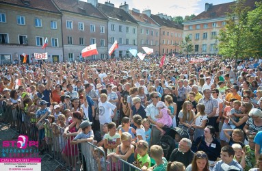 Protest masiv al părinţilor polonezi împotriva introducerii educaţiei sexuale în şcoli: „Educaţie pentru familie”, nu pentru depravare!