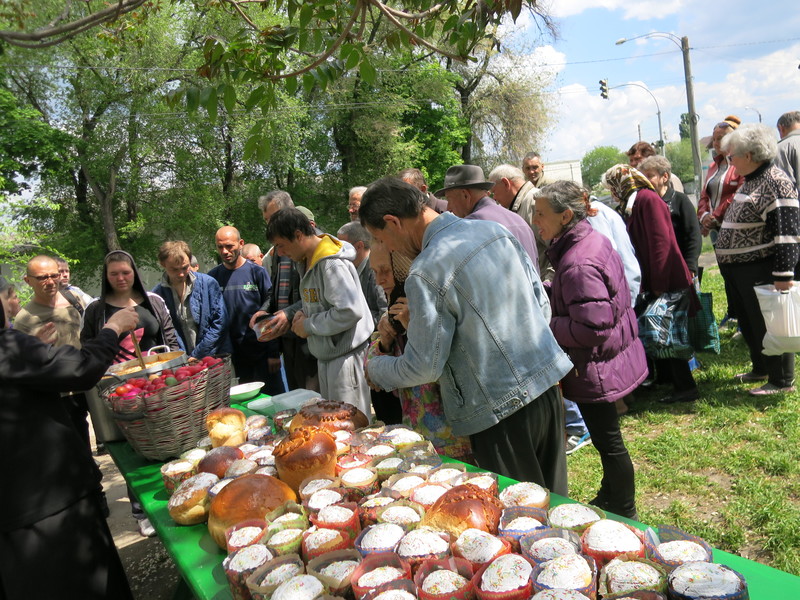 Casa_de_Milostenie_Paste_ _