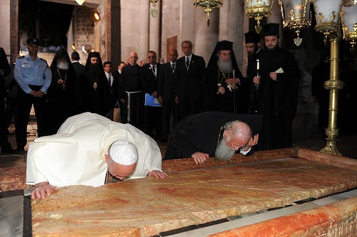 Ceremonia ecumenistă de deschidere a Mormîntului Sfînt „modernizat” (video)