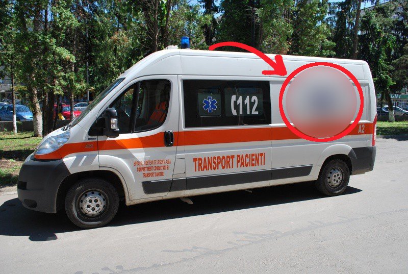 Crucea Roșie a dispărut de pe ambulanţele din România. Ce simbolizeză noua emblemă?