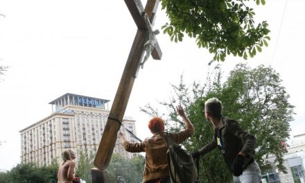 Moartea păcătosului este cumplită: Cofondatoarea FEMEN, care lupta contra ortodoxiei, s-a sinucis