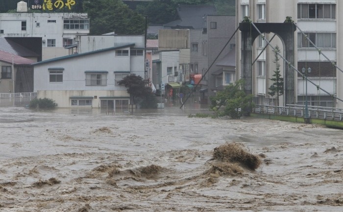 Semnele vremurilor: Zeci de persoane au murit, iar alte zeci au fost date dispărute în urma ploilor torenţiale din Japonia