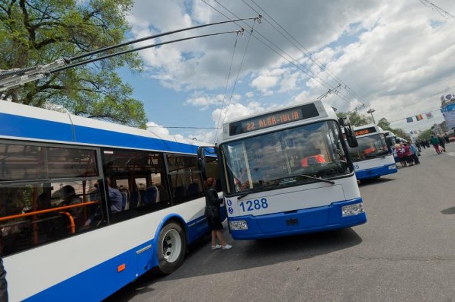 Implementarea sistemului de taxare electronică în transportul public din municipiul Chișinău a ajuns în faza finală