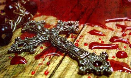 Italia: Un marocan a înjunghiat un bărbat pentru că avea la gât un crucifix