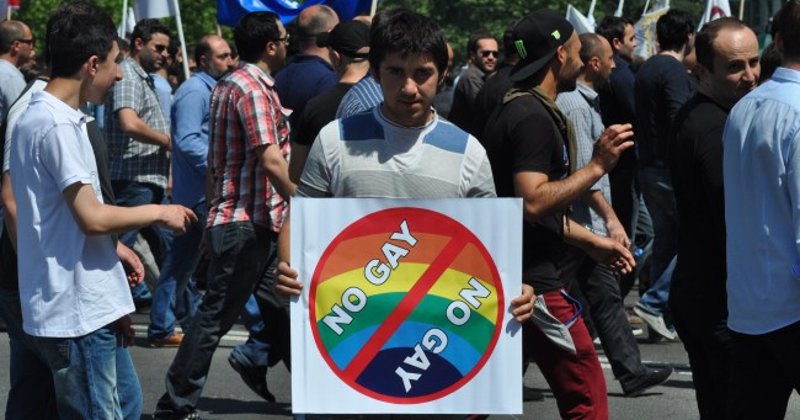 Un funcţionar public român despre aşa-numita săptămînă PRIDE a homosexualilor: „Nu cumva chiar ideea de TOLERANŢĂ a devenit astăzi INTOLERANTĂ?”