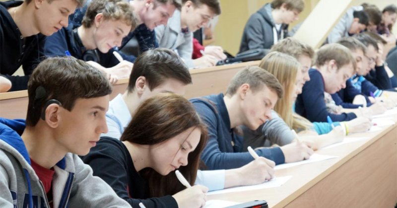 Statistică: reducere drastică a numărului de studenți în perioada 2010-2018 în Republica Moldova