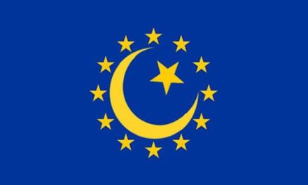 Astăzi, clădirile și expozițiile europene resping creștinismul și se orientează spre islam