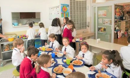 Elevii din Chişinău au revenit la alimentația tradițională, organizată în sala de mese și alte unități școlare