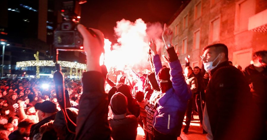 Albania. Proteste violente după ce poliția A UCIS un tânăr care nu respecta regulile anti-COVID