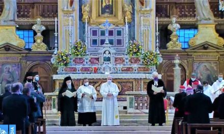 Patriarhul Ecumenic anatemizat de ceilalți Patriarhi Ortodocși în urma unirii sale cu romano-catolicii la minciuno-sinodul de la Ferrara-Florența