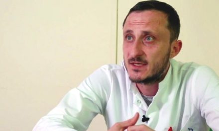 Cunoscutul medic Mihai Stratulat critică dur închiderea școlilor și trecerea la învățămîntul online