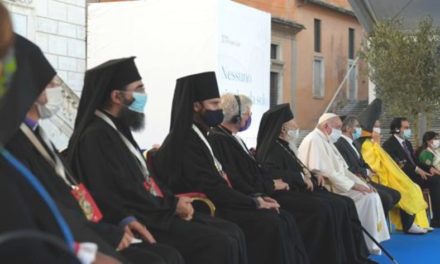 Ecumeniştilor le-a întunecat satana mintea de cred că pot să unească cele ce sunt de neunit