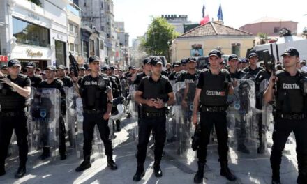 Turcia: Peste 200 de arestaţi la marşul LGBT din Istanbul