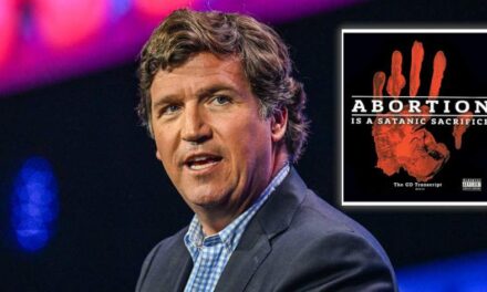 Renumitul jurnalist american Tucker Carlson crede că avortul este un „sacrificiu uman” demonic